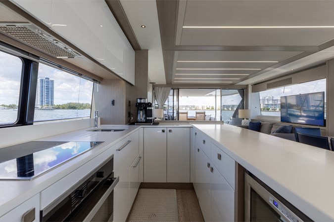 Photo of SUNSEEKER MILAMO 76'