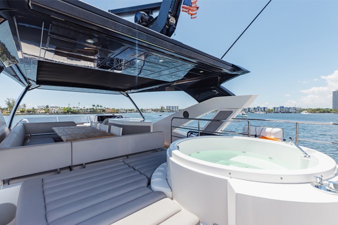 Photo of SUNSEEKER MILAMO 76'