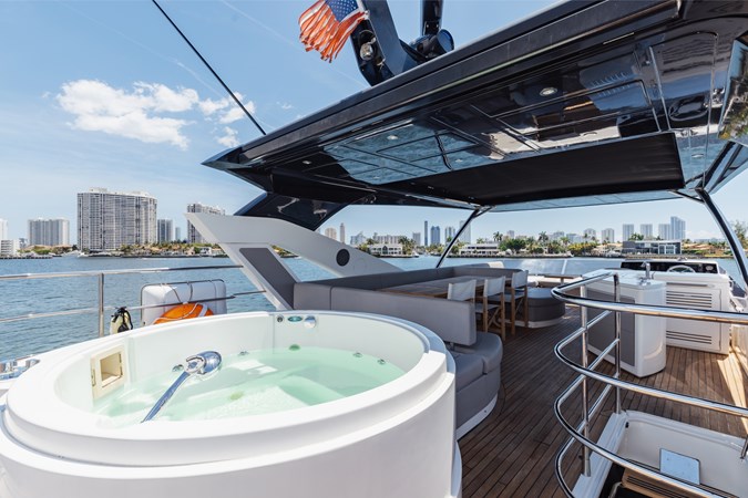 Photo of SUNSEEKER MILAMO 76'