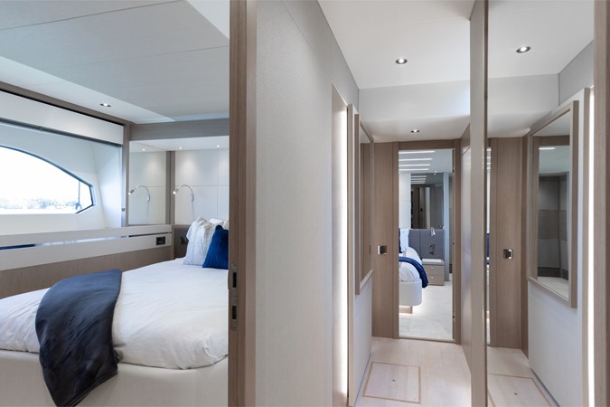 Photo of SUNSEEKER MILAMO 76'