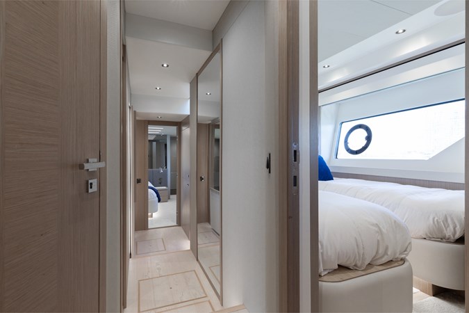 Photo of SUNSEEKER MILAMO 76'