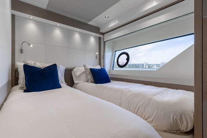 Photo of SUNSEEKER MILAMO 76'