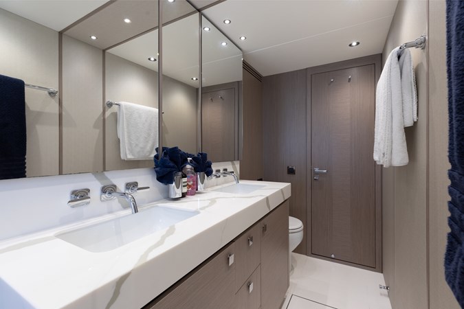 Photo of SUNSEEKER MILAMO 76'