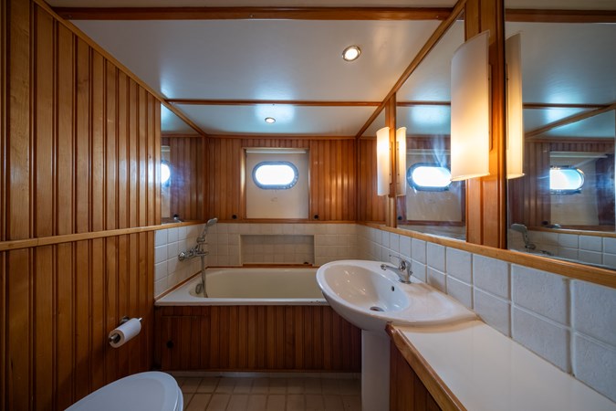 Photo of CUSTOM KALANI 82' 3