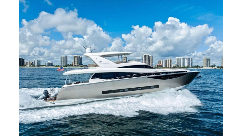 2016 PRESTIGE YACHTS 750