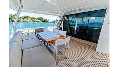 2016 PRESTIGE YACHTS 750 - photo 17