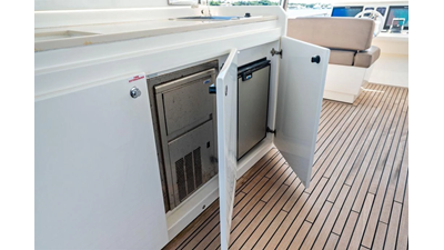 2016 PRESTIGE YACHTS 750 - photo 25