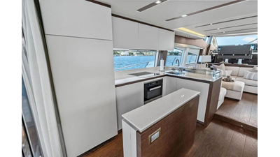 2016 PRESTIGE YACHTS 750 - photo 35