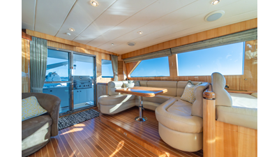 2005 HORIZON YACHTS 82 SkyLounge - photo 14