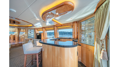 2005 HORIZON YACHTS 82 SkyLounge - photo 22