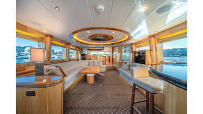 2005 HORIZON YACHTS 82 SkyLounge - photo 24