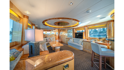 2005 HORIZON YACHTS 82 SkyLounge - photo 25