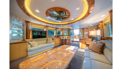 2005 HORIZON YACHTS 82 SkyLounge - photo 28