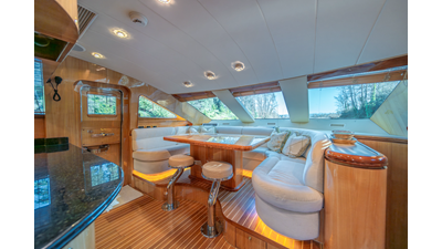 2005 HORIZON YACHTS 82 SkyLounge - photo 37