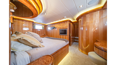 2005 HORIZON YACHTS 82 SkyLounge - photo 42