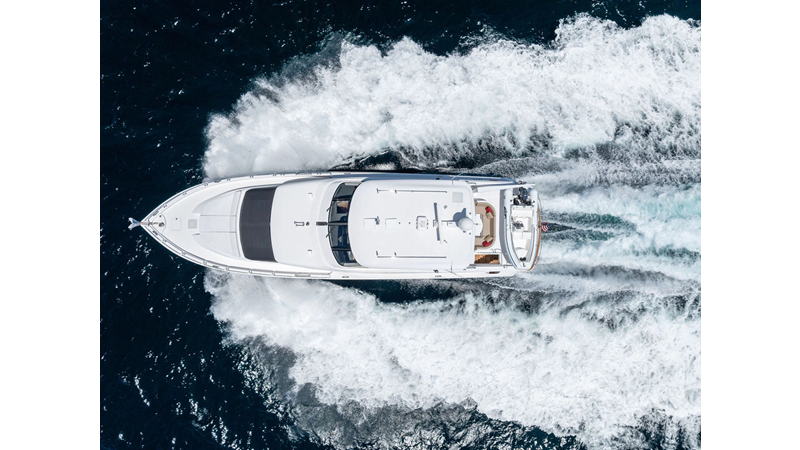 2013 HATTERAS 80 Motor Yacht
