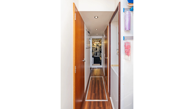 2013 HATTERAS 80 Motor Yacht - photo 28