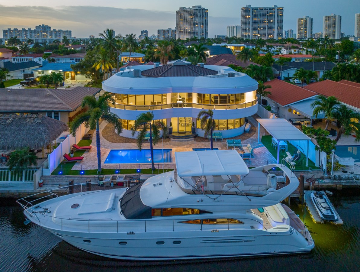 2002 Princess Yachts  DRAKKAR