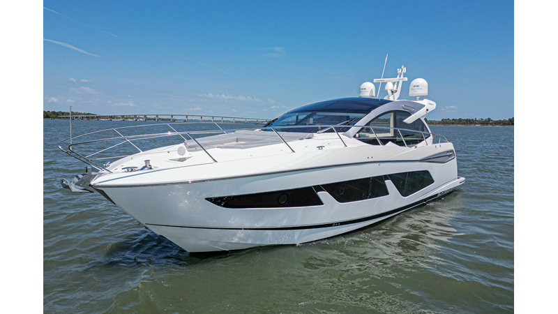 Photo of SUNSEEKER DULZURA 50'
