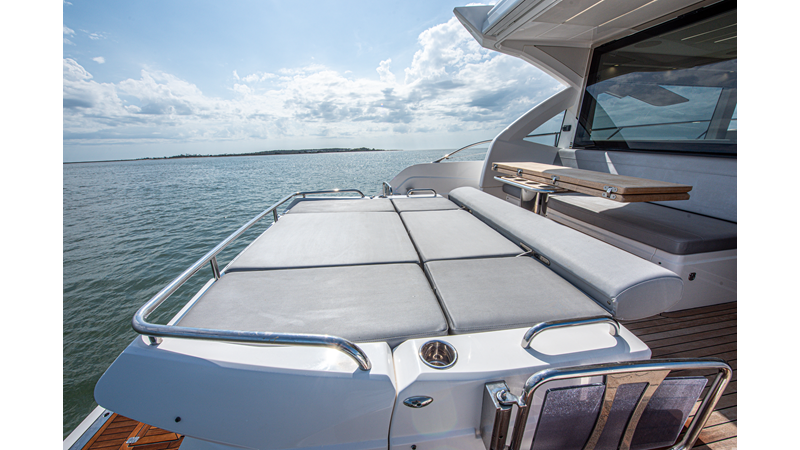 Photo of SUNSEEKER DULZURA 50'