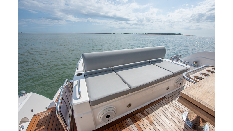 Photo of SUNSEEKER DULZURA 50'