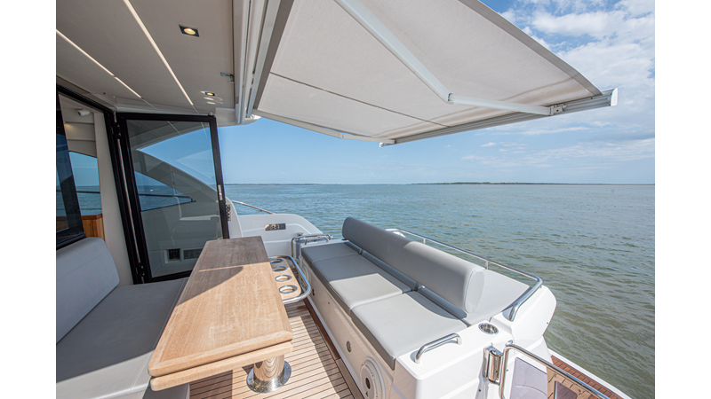 Photo of SUNSEEKER DULZURA 50'
