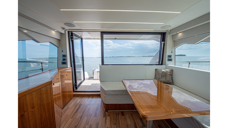 Photo of SUNSEEKER DULZURA 50'