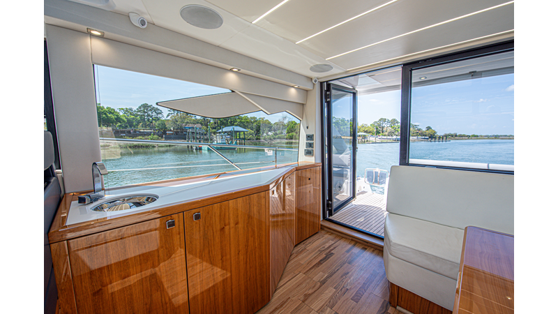 Photo of SUNSEEKER DULZURA 50'