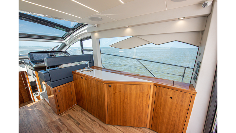 Photo of SUNSEEKER DULZURA 50'
