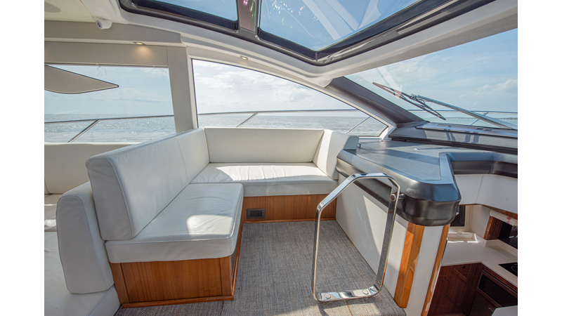 Photo of SUNSEEKER DULZURA 50'