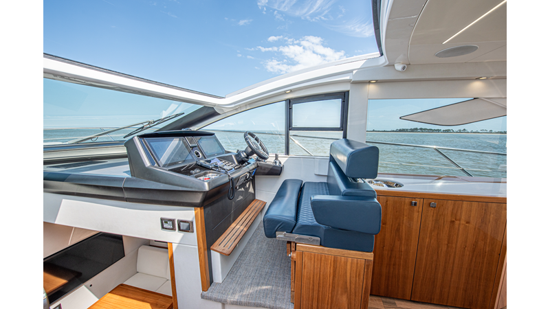 Photo of SUNSEEKER DULZURA 50'