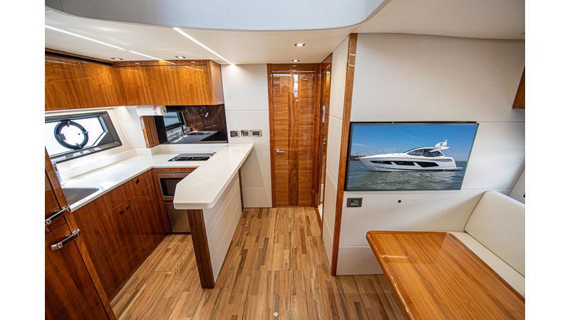 Photo of SUNSEEKER DULZURA 50'