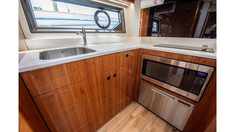 Photo of SUNSEEKER DULZURA 50'