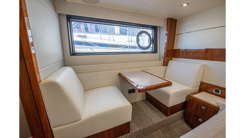 Photo of SUNSEEKER DULZURA 50'