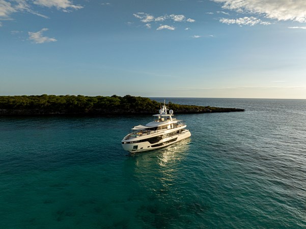 Photo of AZIMUT YACHTS LUZ DE MAR 115' 7