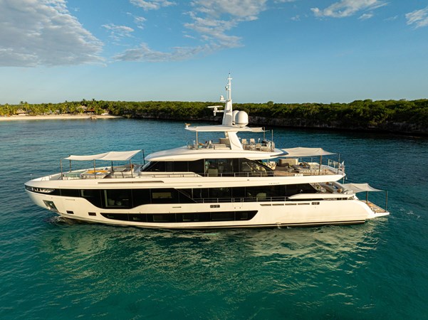 Photo of AZIMUT YACHTS LUZ DE MAR 115' 7