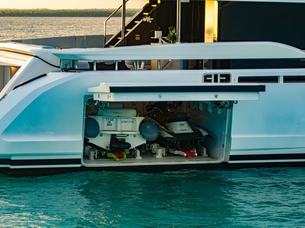 Photo of AZIMUT YACHTS LUZ DE MAR 115' 7