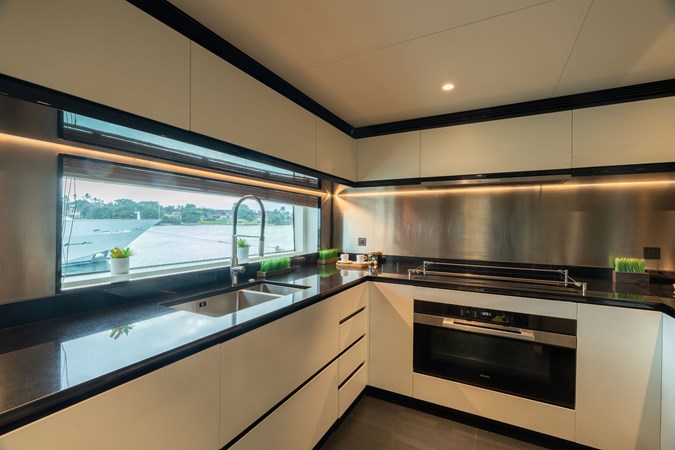 Photo of AZIMUT YACHTS LUZ DE MAR 115' 7