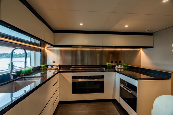 Photo of AZIMUT YACHTS LUZ DE MAR 115' 7