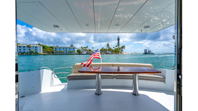 2006 HATTERAS 64 Motor Yacht - photo 6