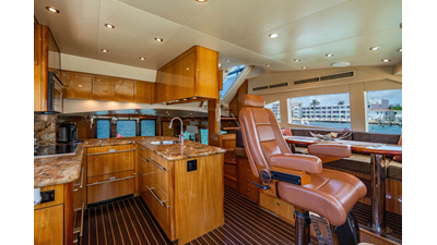 2006 HATTERAS 64 Motor Yacht - photo 13