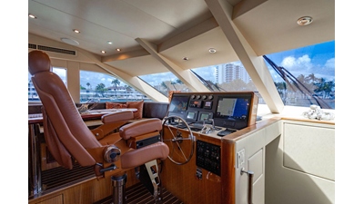 2006 HATTERAS 64 Motor Yacht - photo 14