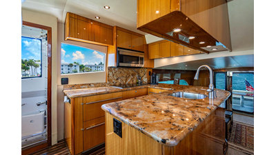 2006 HATTERAS 64 Motor Yacht - photo 15