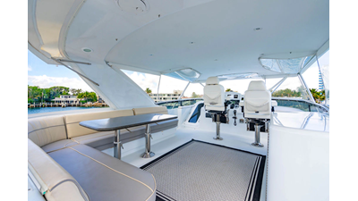 2006 HATTERAS 64 Motor Yacht - photo 19