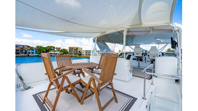 2006 HATTERAS 64 Motor Yacht - photo 21
