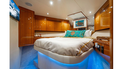 2006 HATTERAS 64 Motor Yacht - photo 24