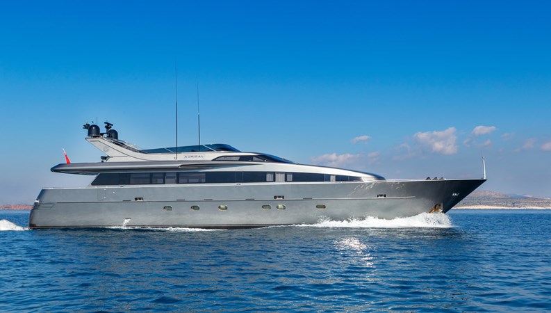 2001 ADMIRAL YACHTS 30