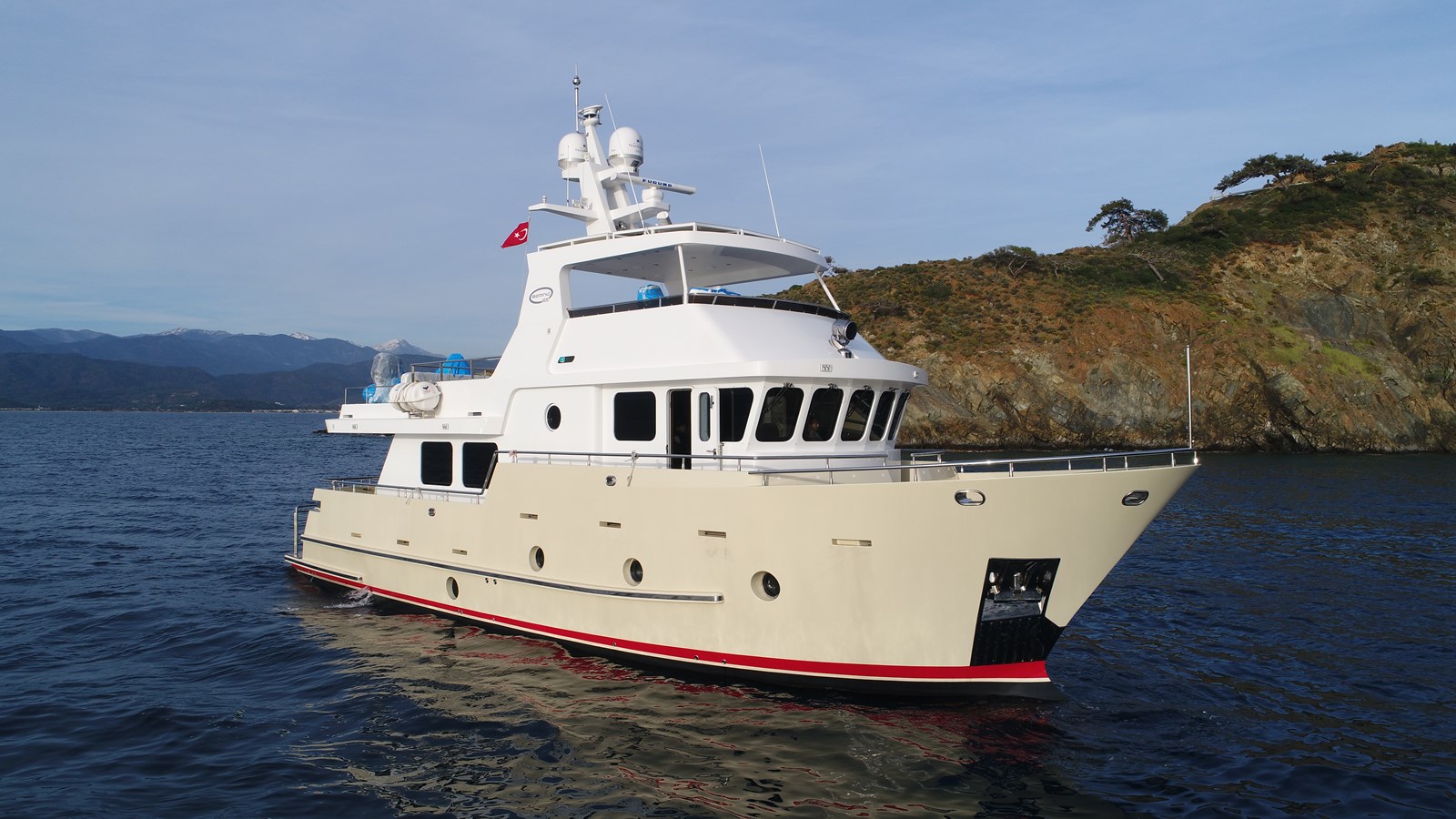 2018 Bering Yachts 