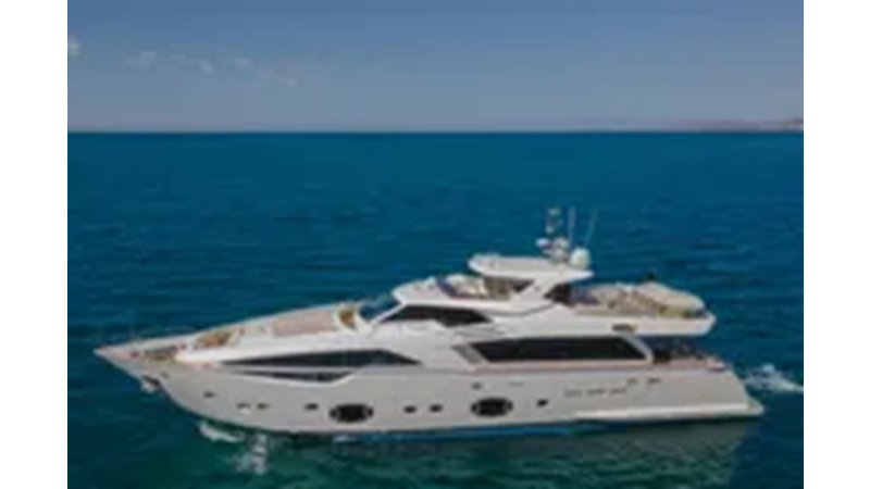 2012 FERRETTI YACHTS Custom Line 100