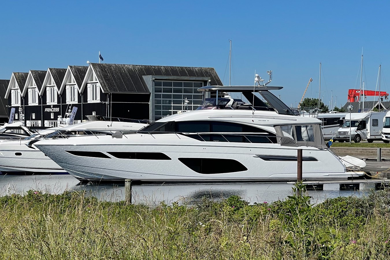 yacht-image